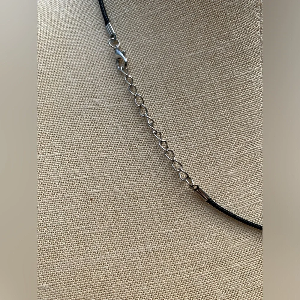 Handmade Genuine Stone Heart Amulet Necklace - Picture 8 of 10